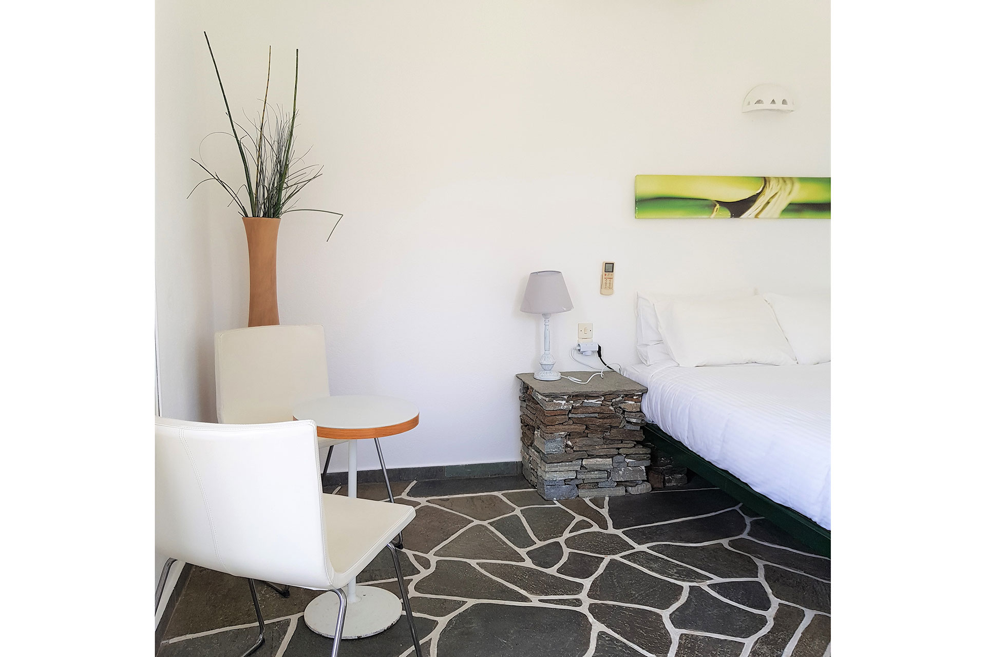 The pool suite of Andromeda in Sifnos