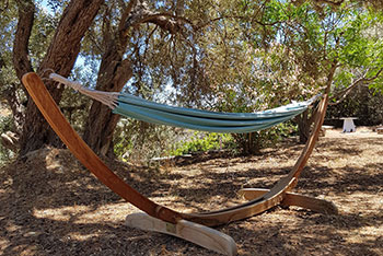 Un hamac dans le jardin de Andromeda à Sifnos